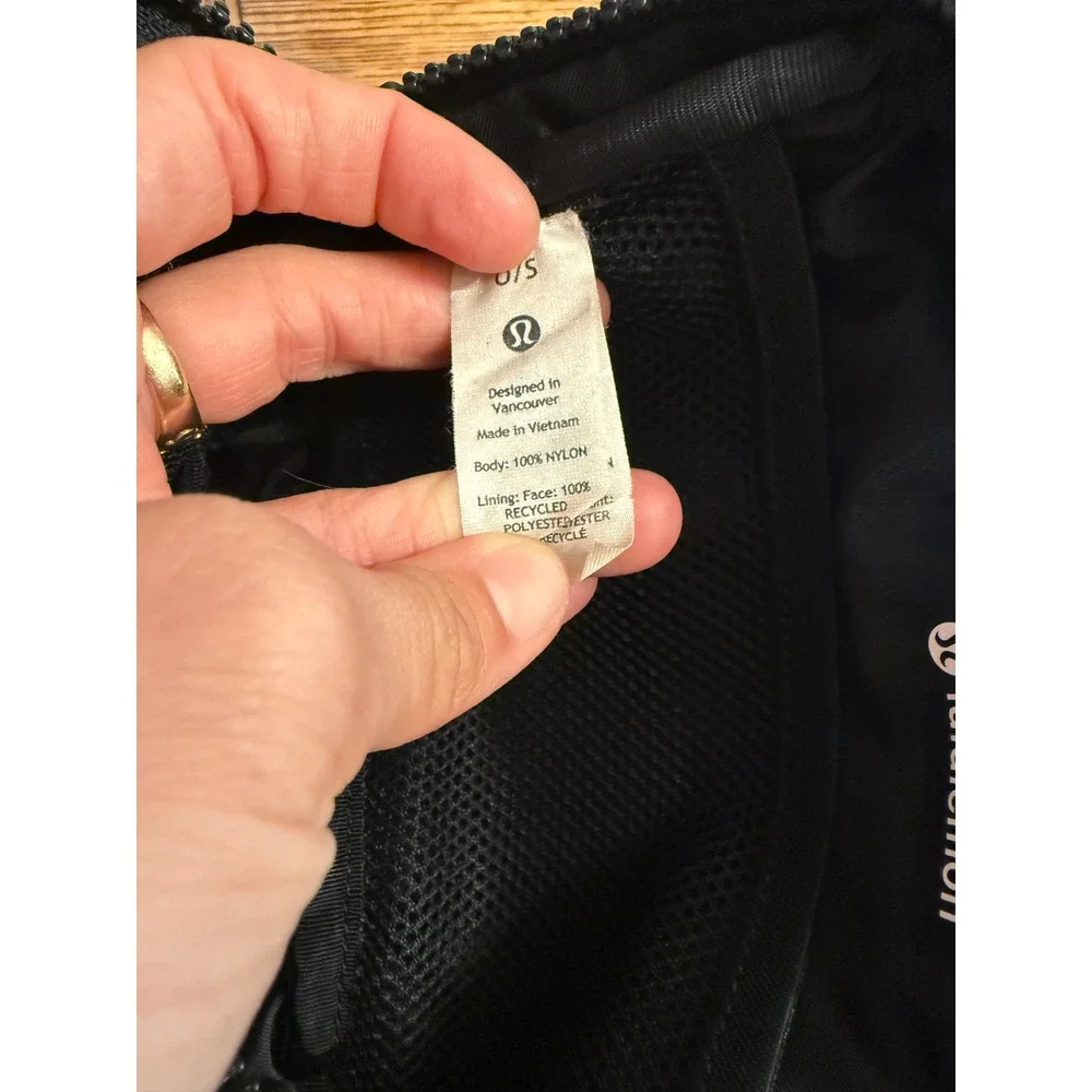 Lululemon Everywhere Belt Bag Women OS Black Nylon Adjustable Strap Fanny Pack
